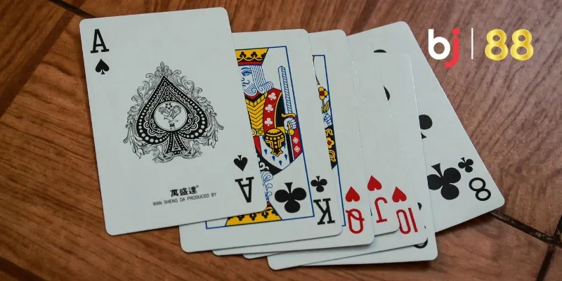 Cách Chơi Bài Phỏm Online Chuẩn Xác Và Dễ Áp Dụng 3 Quy tắc chia bài và trình tự chơi bài Phỏm online